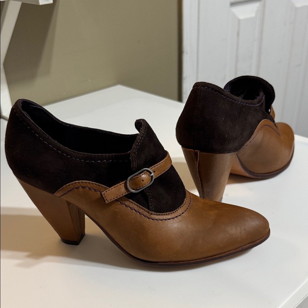 True Religion Tan and Dark Brown Heeled Shoes